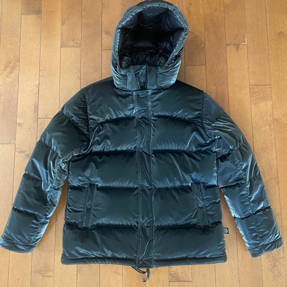 Aritzia Super Puff Coat - Picture 3 of 5